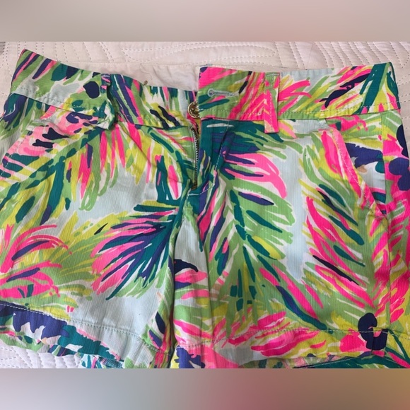 Lilly Pulitzer Pants - Lilly Pulitzer Callahan Short in Amelia island size 4 summer beach